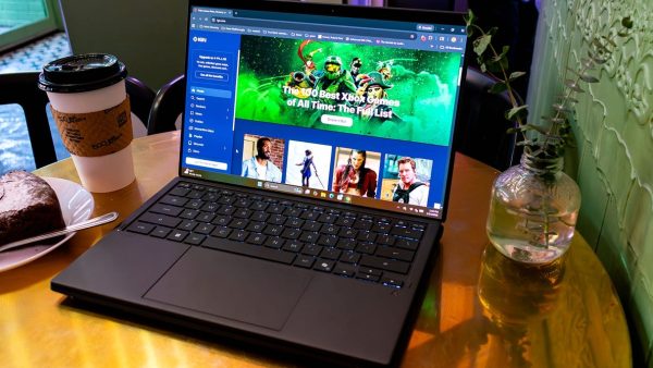 بررسی عمیق لپ‌تاپ Asus ZenBook Duo 2026: جادوی دو صفحه نمایش